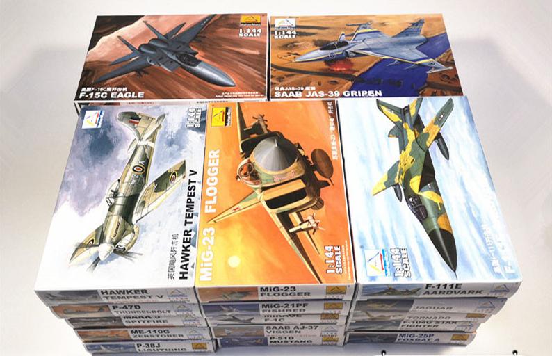 Model Kit Entry Grade - 25 Stück 1/144 Plastik-Bausatz Militärflugzeug-Modelle WWII