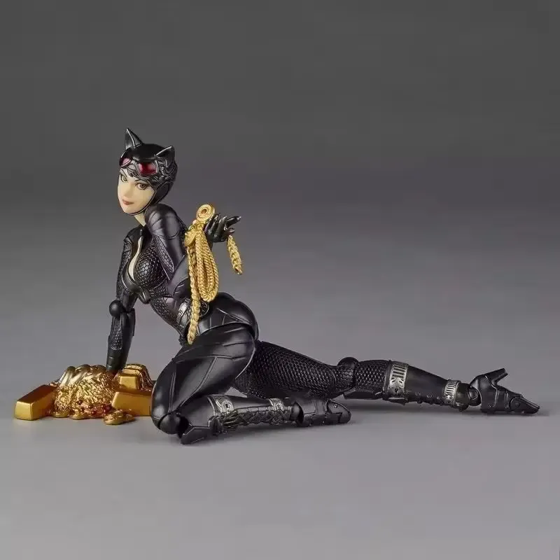 15cm Kaiyodo Revoltech Catwoma – Model Kit Batman Bewertung und Preis